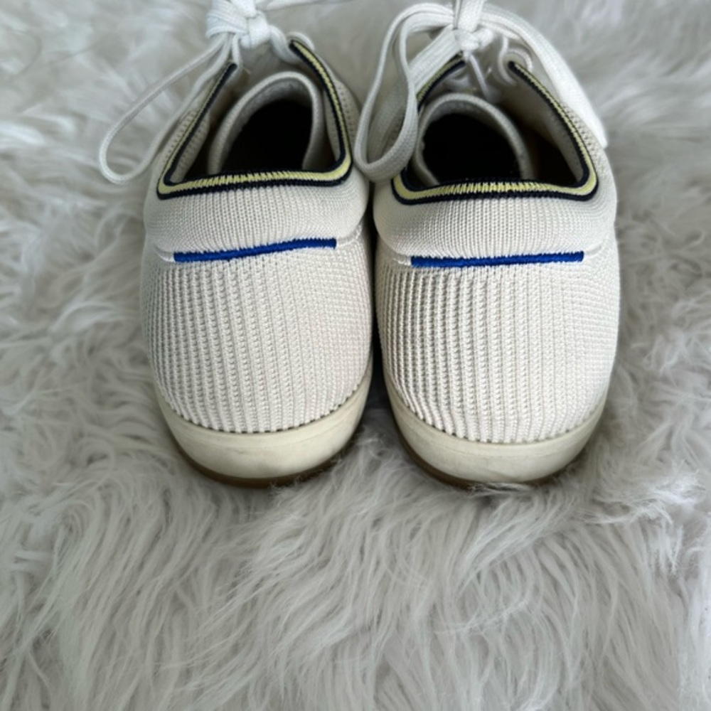 White Rothy’s lace up sneakers - Picture 6 of 7